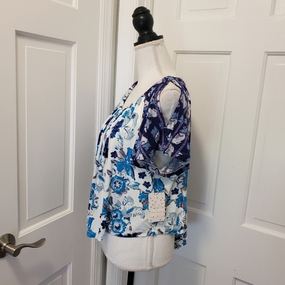 NWT Free People Blue & White Baja Babe Cold Shoulder Knit Top Size XS Retail $78 - Picture 3 of 9